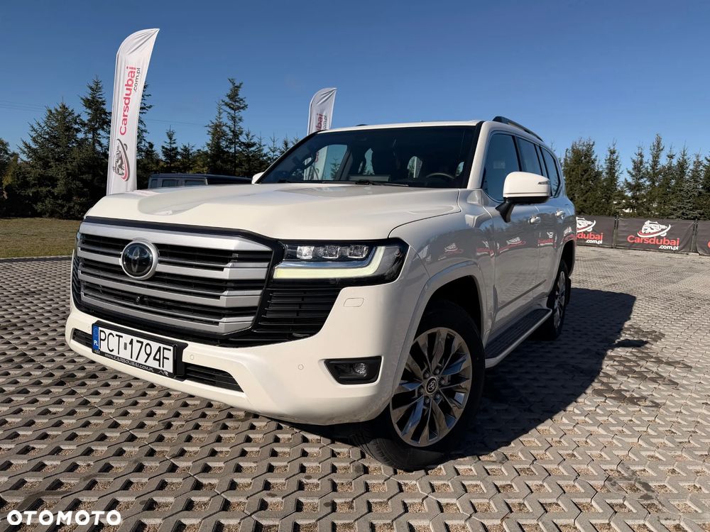 Toyota Land Cruiser - 1