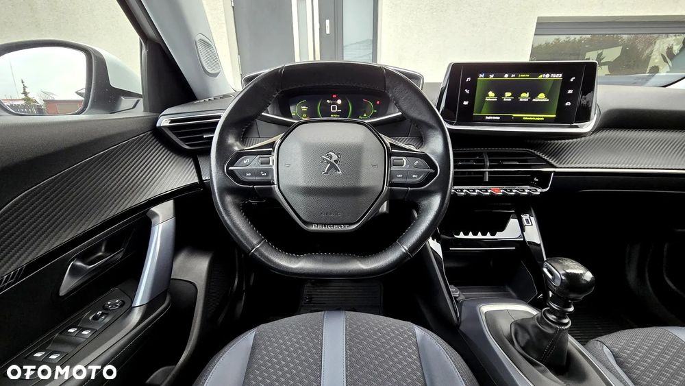 Peugeot 2008 PureTech 130 GPF Stop&Start Allure - 24