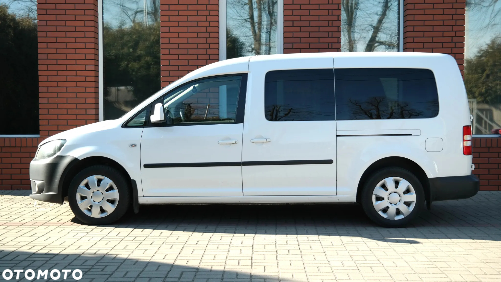 Volkswagen Caddy 2.0 TDI Comfortline DSG - 20
