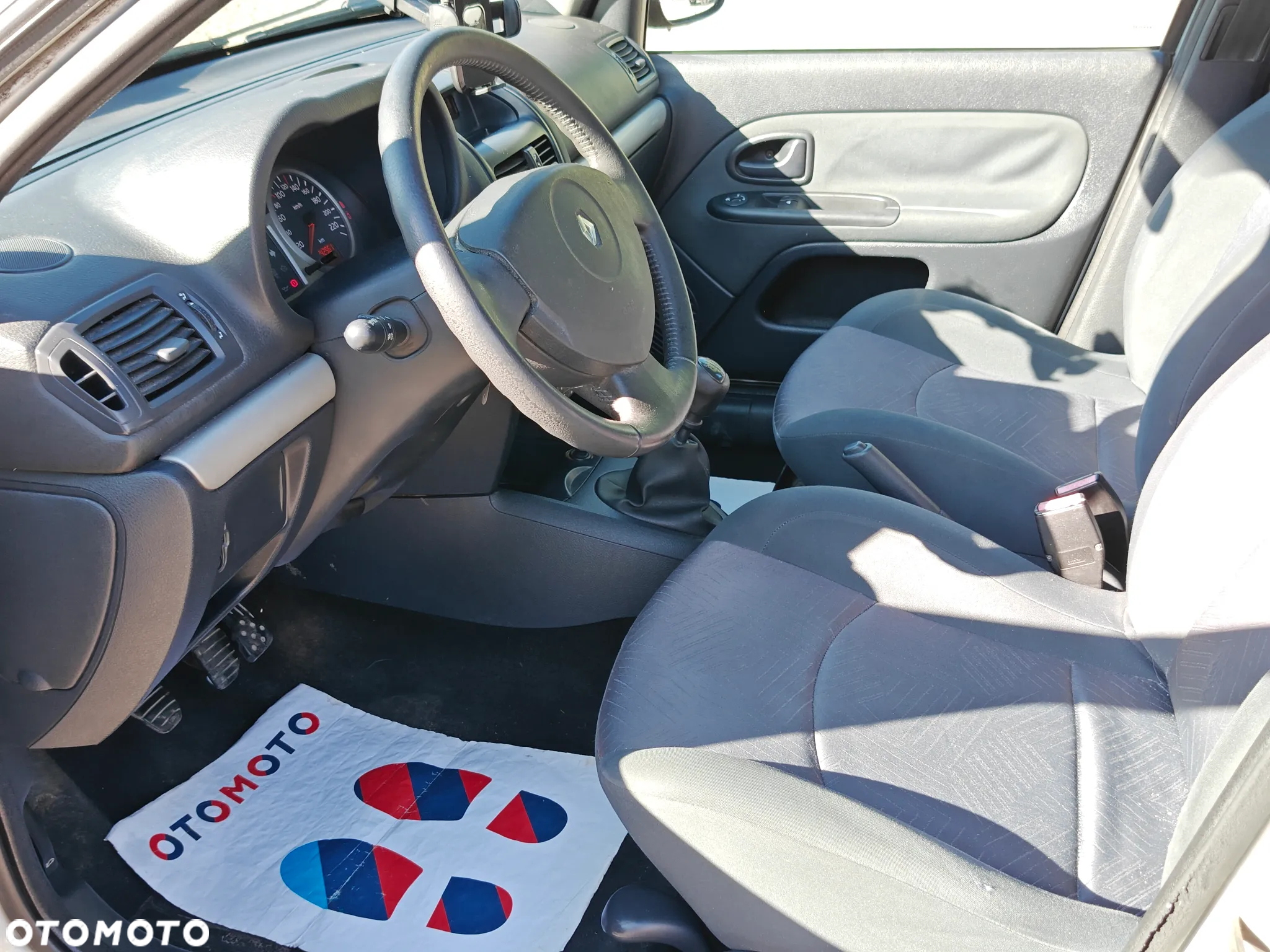 Renault Clio 1.5 dCi Campus - 7