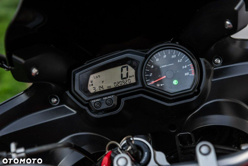 Yamaha FZ - 8