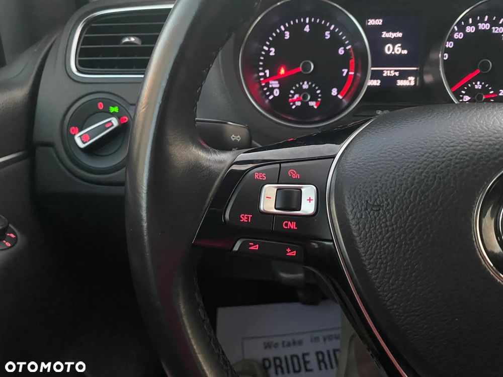 Volkswagen Polo 1.2 TSI BMT Comfortline - 23