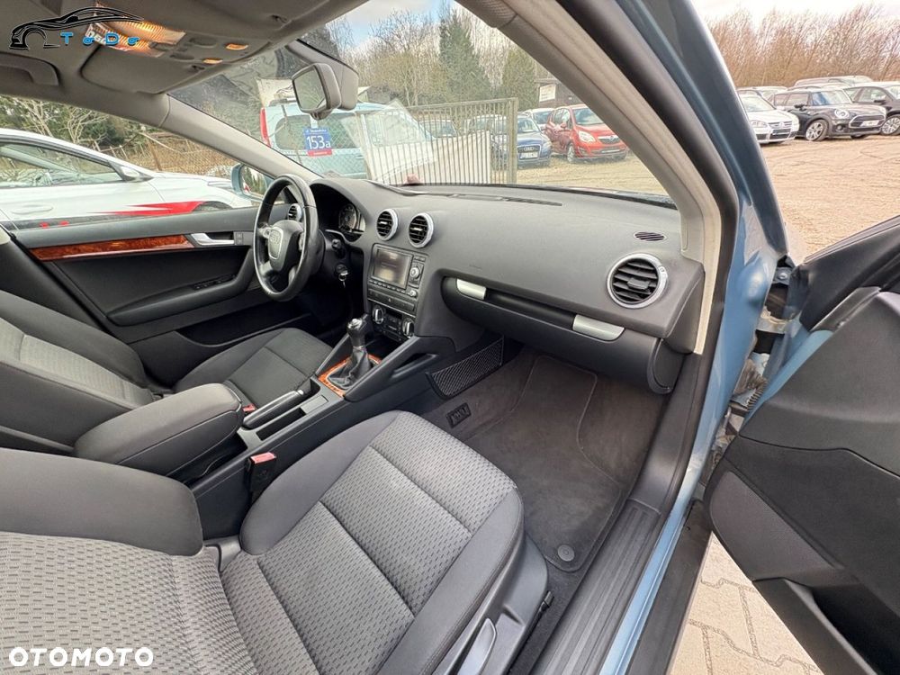 Audi A3 Sportback 1.4T FSI Ambiente - 25