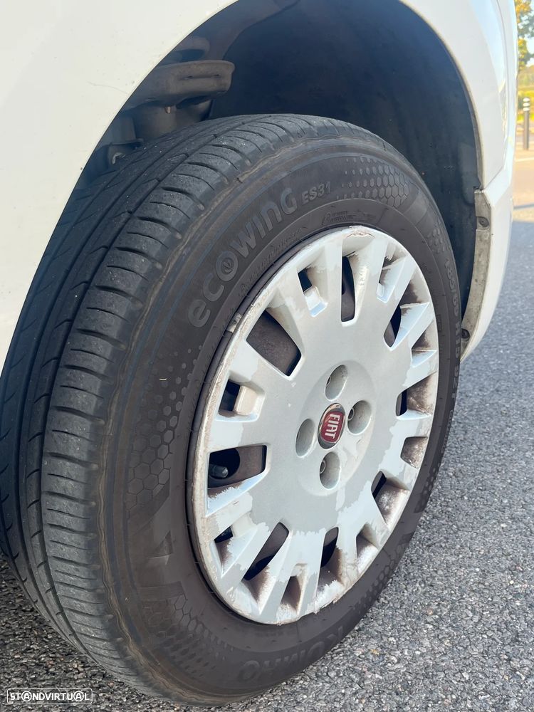 Fiat Qubo 1.4 8V Lounge - 32