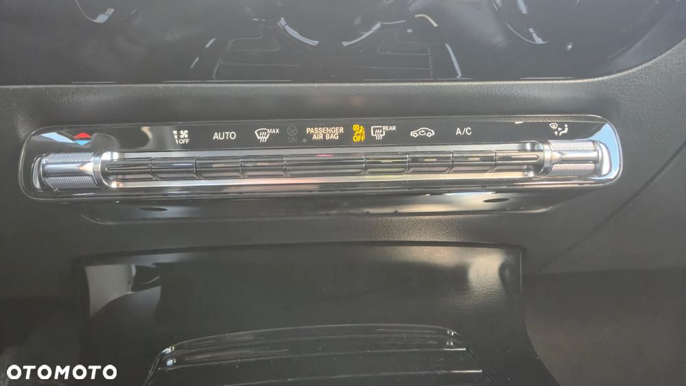 Mercedes-Benz Klasa A 250 7G-DCT - 16