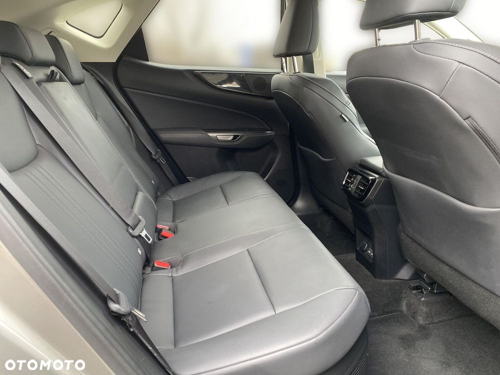Lexus NX 350h Prestige AWD - 13
