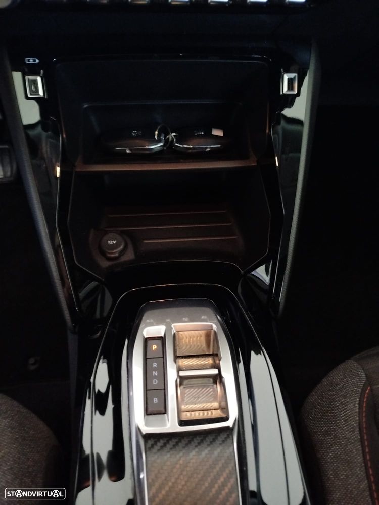 Peugeot e-2008 Active Pack - 11