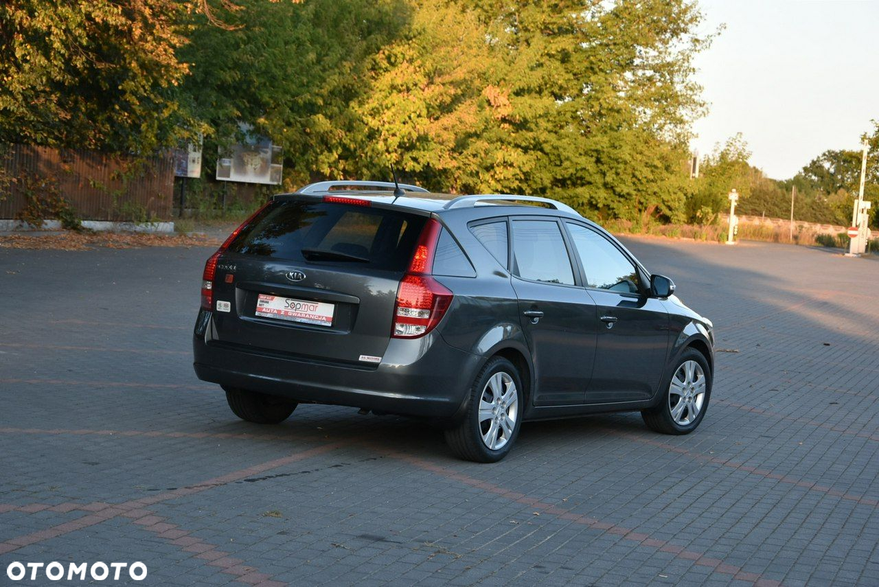 Kia Ceed - 6