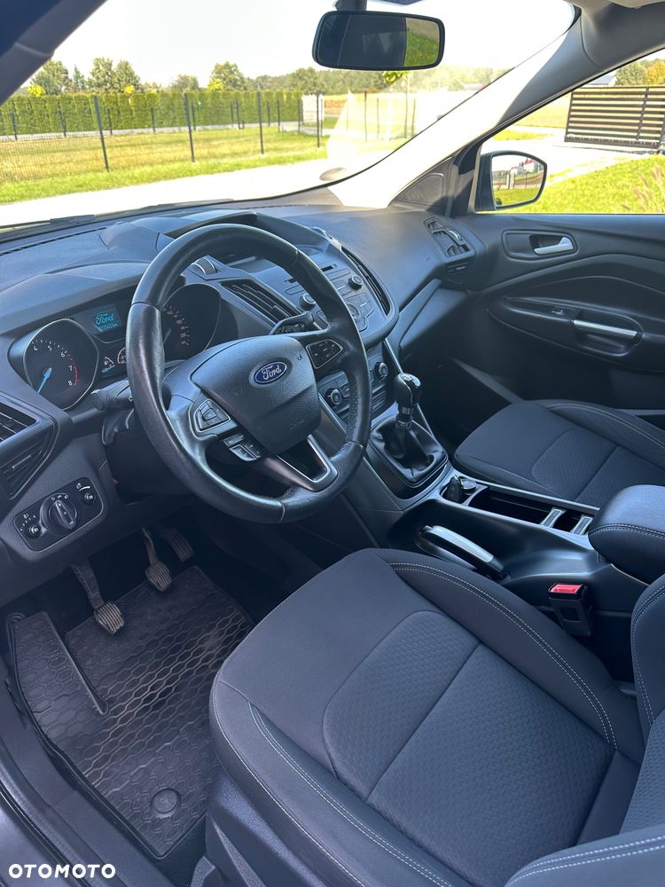 Ford Kuga - 10