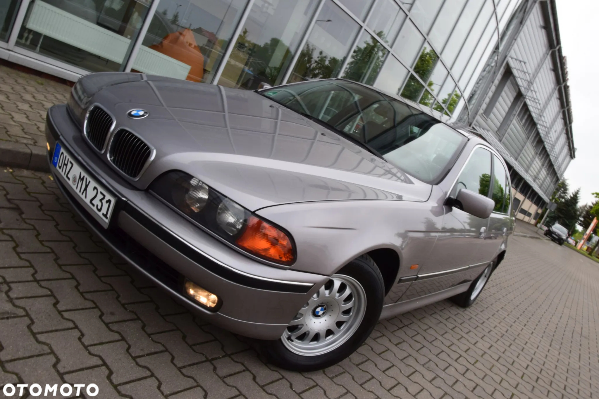 BMW Seria 5 523i - 34