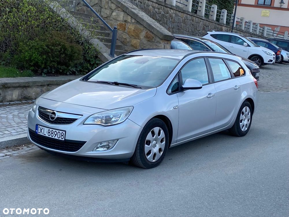 Opel Astra 1.3 CDTI DPF EcoFLEX Start/Stop Design Edition - 2