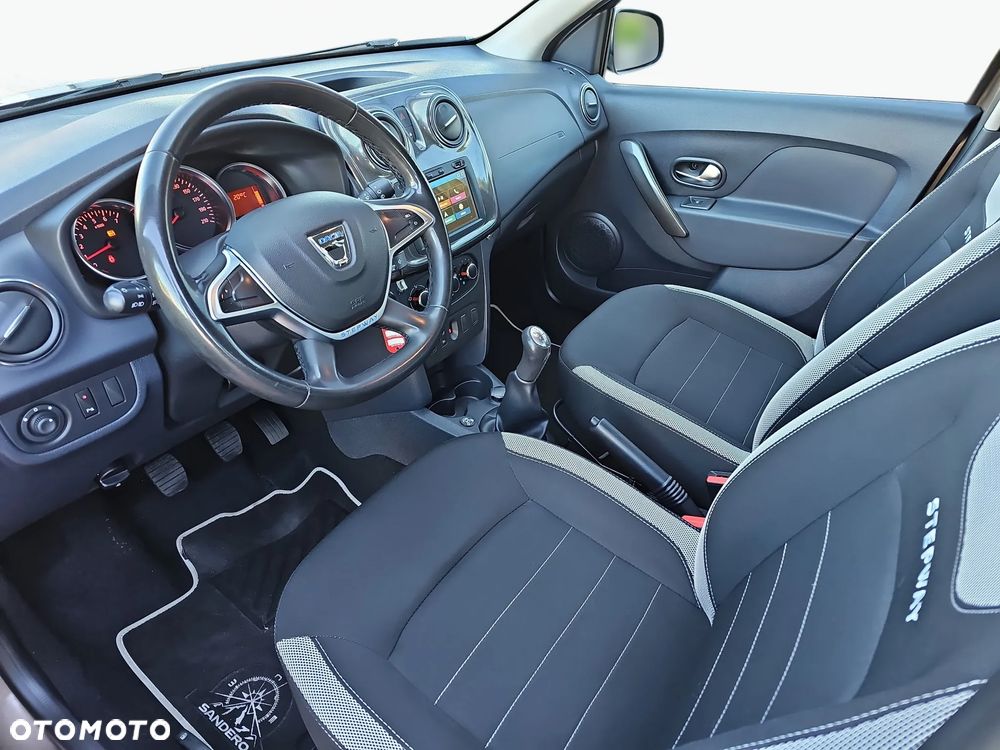 Dacia Sandero Stepway 1.0 TCe Laureate S&S - 4