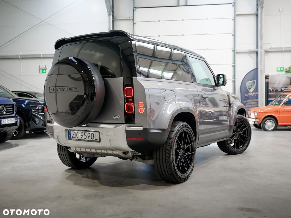 Land Rover Defender 2.0 P300 SE - 10