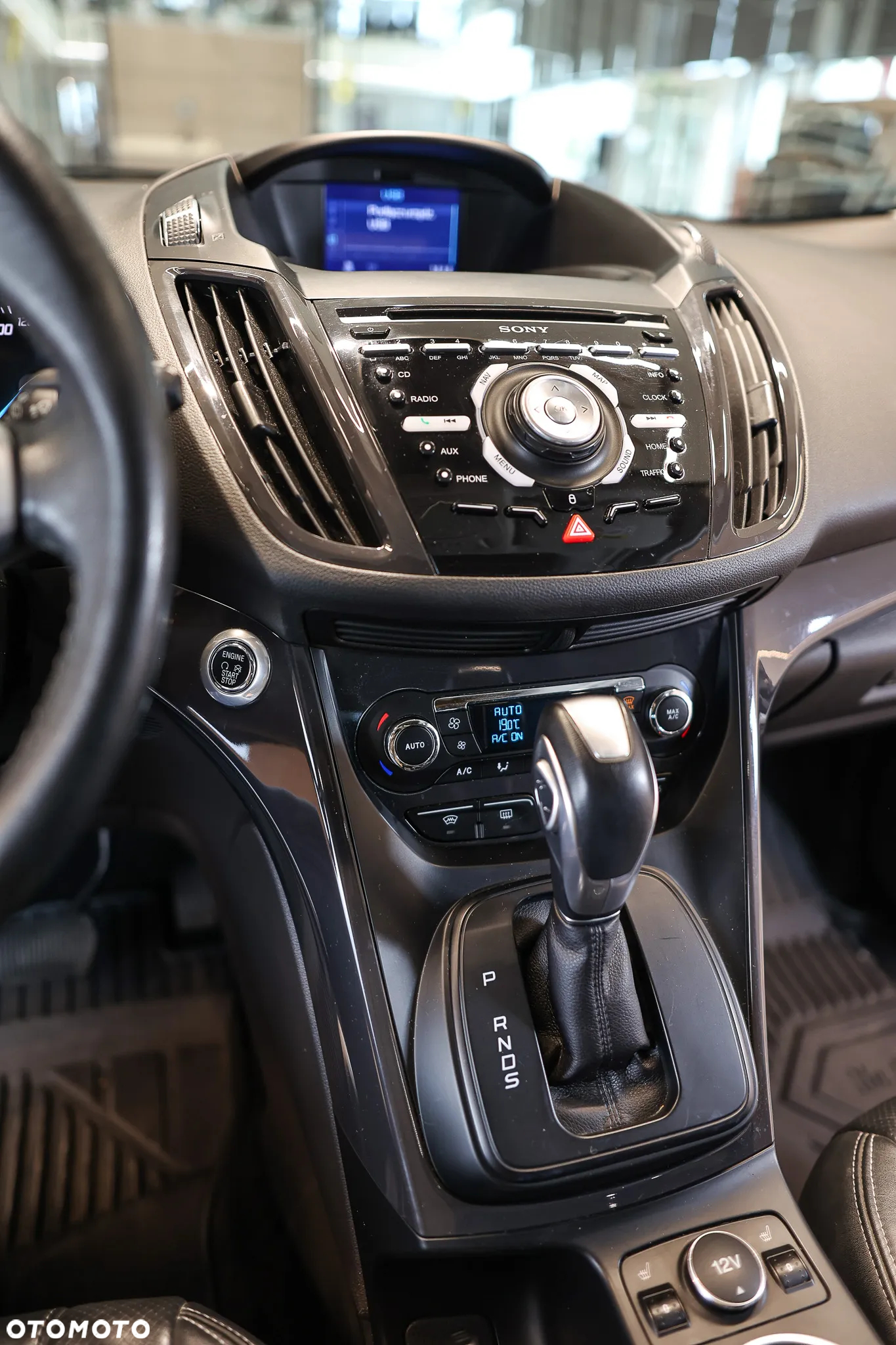 Ford Kuga 1.5 EcoBoost 4WD Titanium - 21
