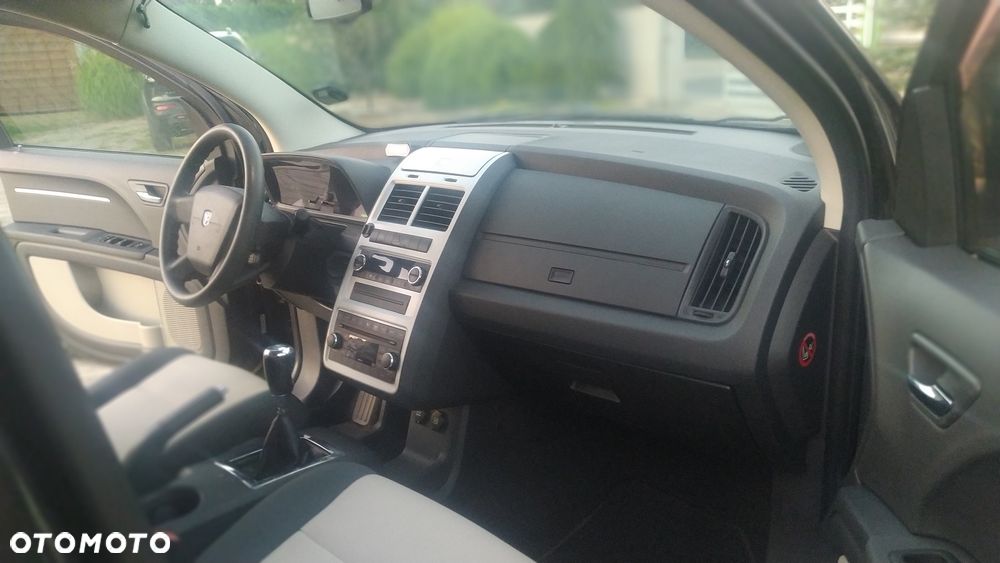 Dodge Journey - 10
