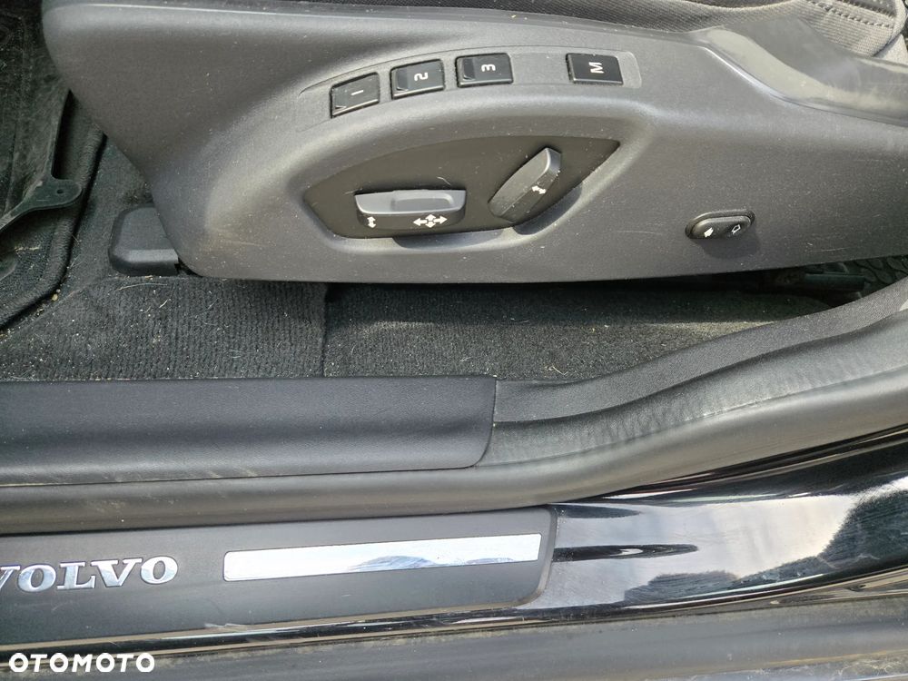 Volvo XC 60 D4 Geartronic Summum - 28