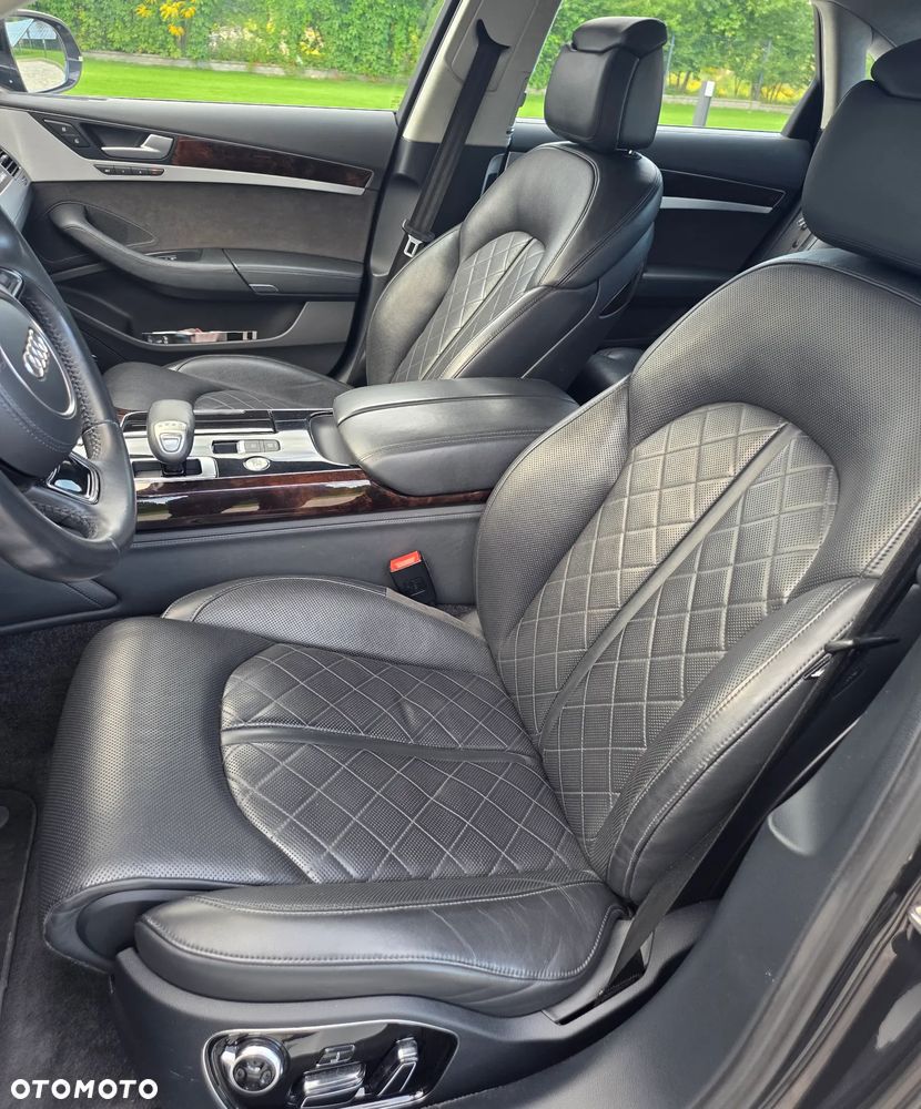 Audi A8 4.2 TDI DPF (clean diesel) quattro tiptronic - 28