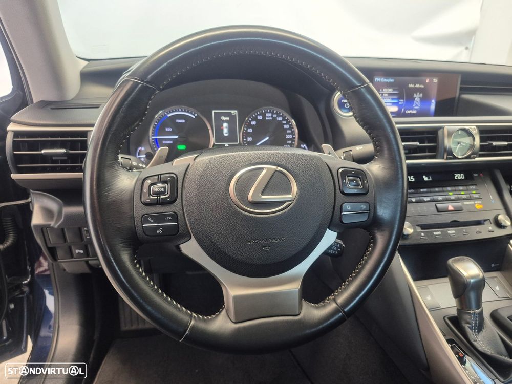 Lexus IS 300H Sport Edition - 13