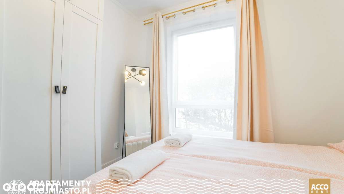 Gdańsk Oliwa–balkon, 2 miejsca postojowe