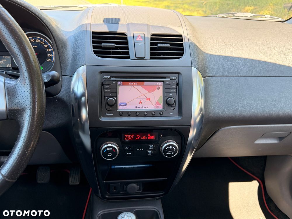 Suzuki SX4 2.0 DDiS Premium 4WD - 19