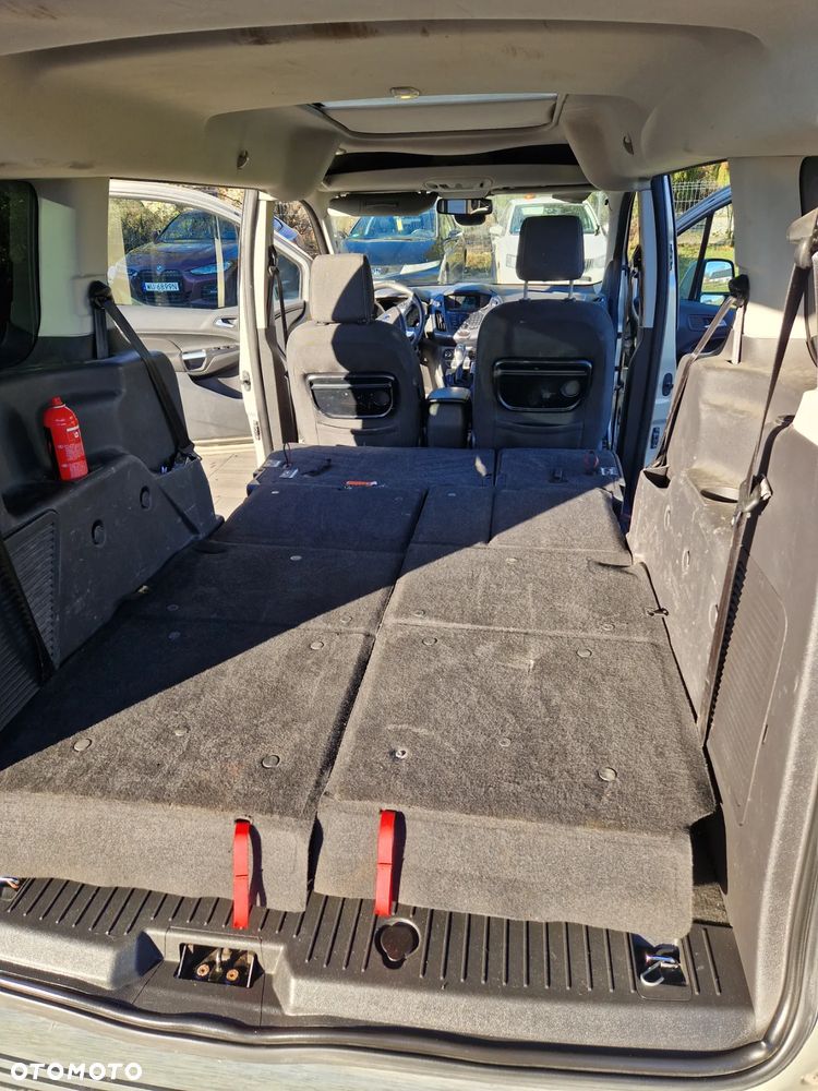 Ford Tourneo Connect Grand - 12