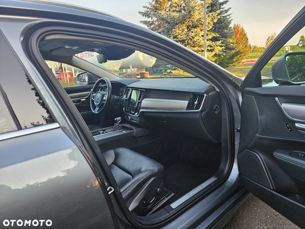 Volvo V90 D3 Geartronic Momentum Pro - 31