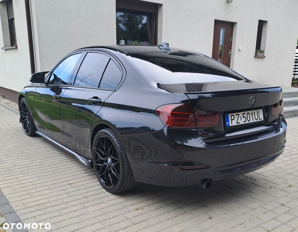 BMW Seria 3 320i Sport Line - 4