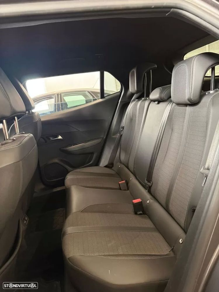 Peugeot 2008 PureTech 130 EAT8 Allure - 9