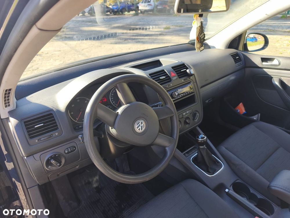 Volkswagen Golf - 11