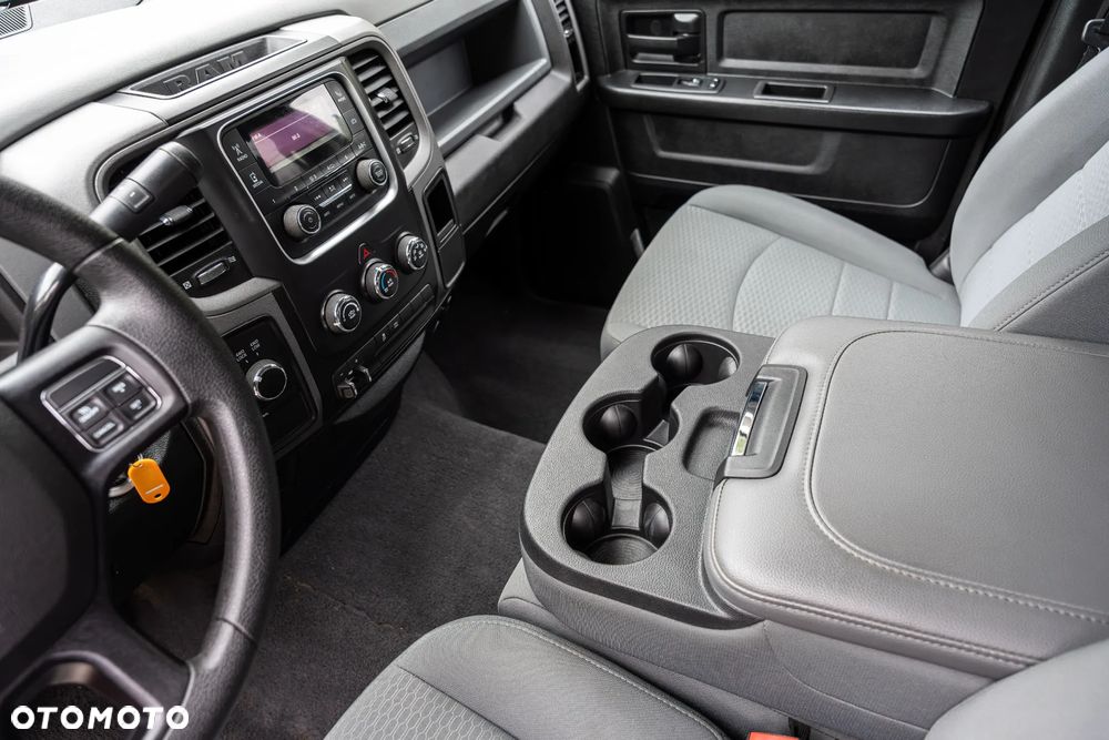 RAM 1500 Quad Cab Sport - 26