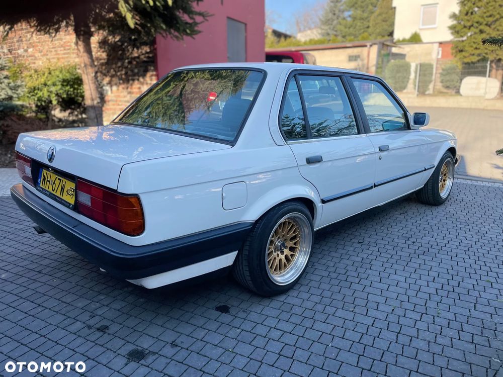 BMW Seria 3 316i - 10