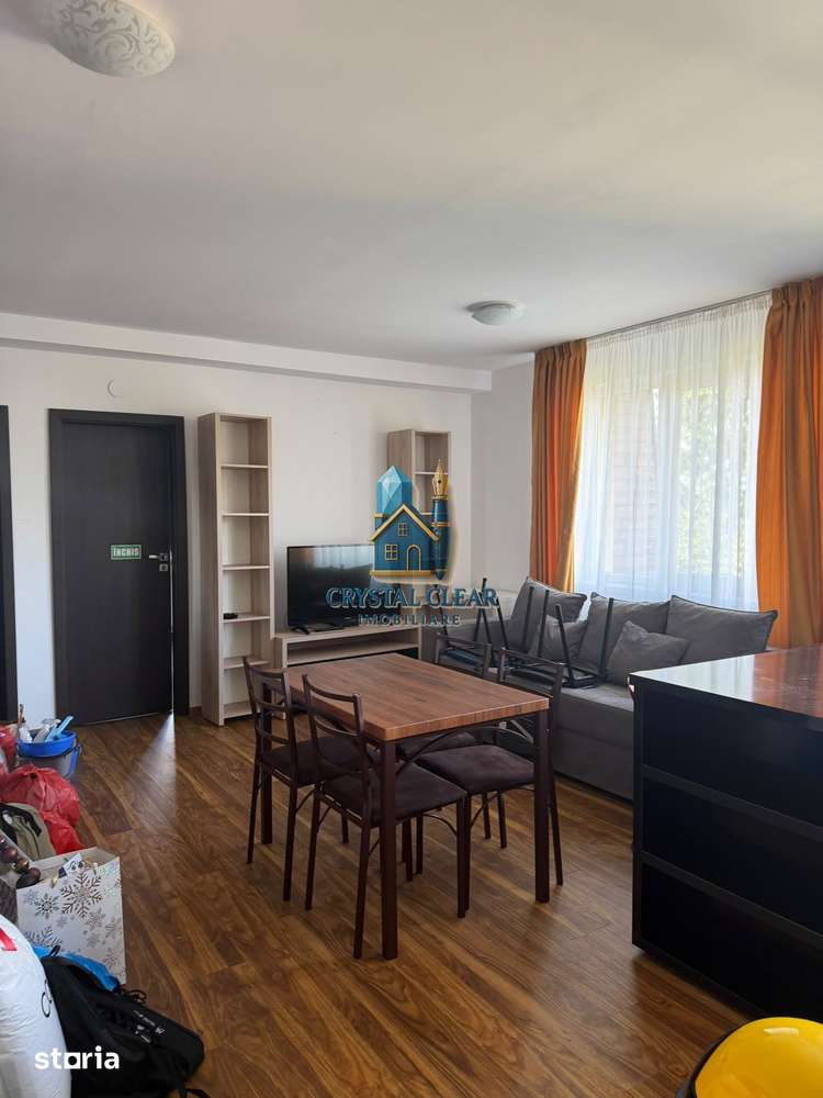 Apartament - Penthouse 4 camere - zona 7 noiembrie — fotografia 1