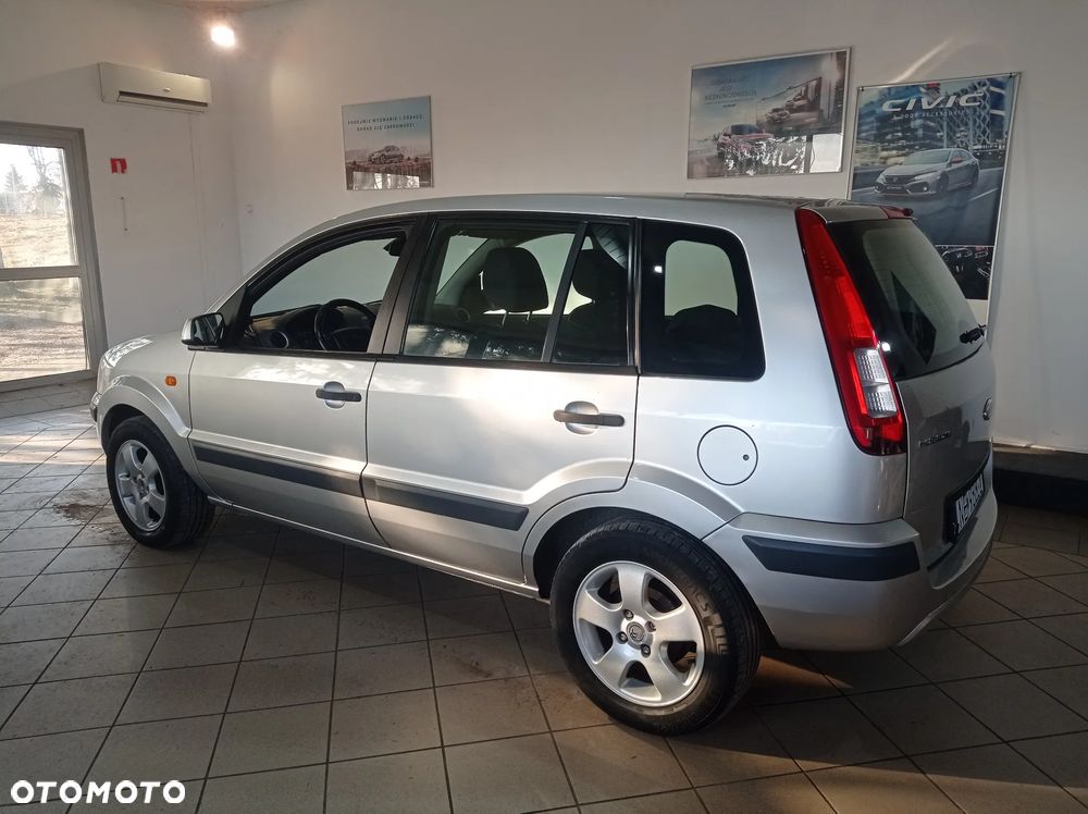 Ford Fusion 1.4 + - 4