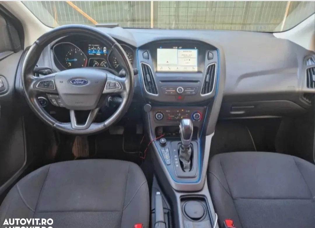 Ford Focus 1.5 TDCi Powershift Titanium - 3
