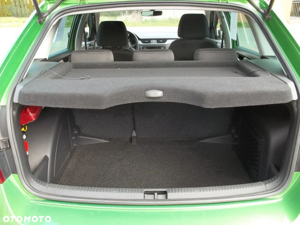 Skoda RAPID Spb 1.0 TSI Style - 18