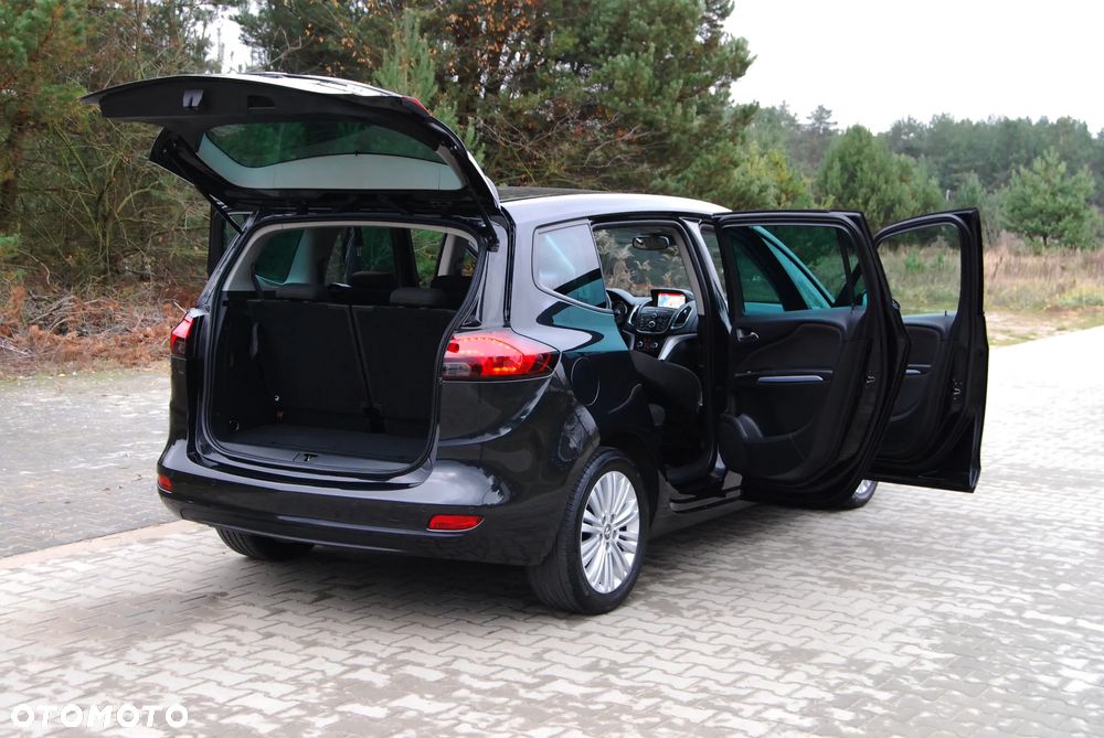 Opel Zafira 1.4 T Cosmo EU6 - 37