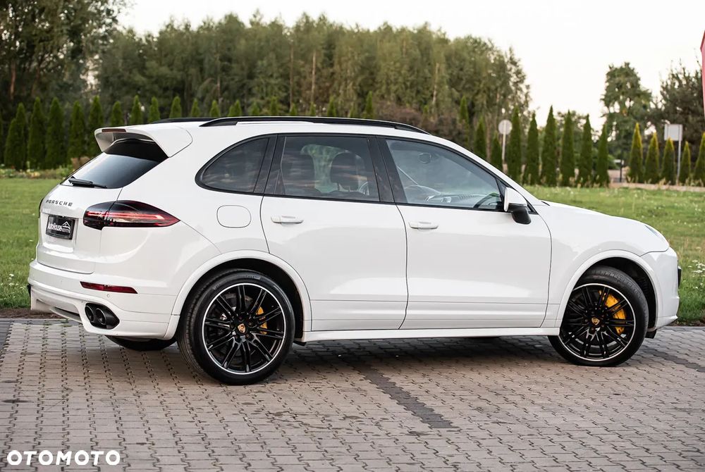 Porsche Cayenne S Diesel Platinum Edition - 11