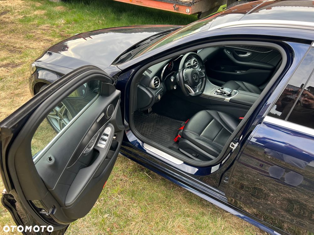 Mercedes-Benz Klasa C 200 4-Matic 9G-TRONIC - 29