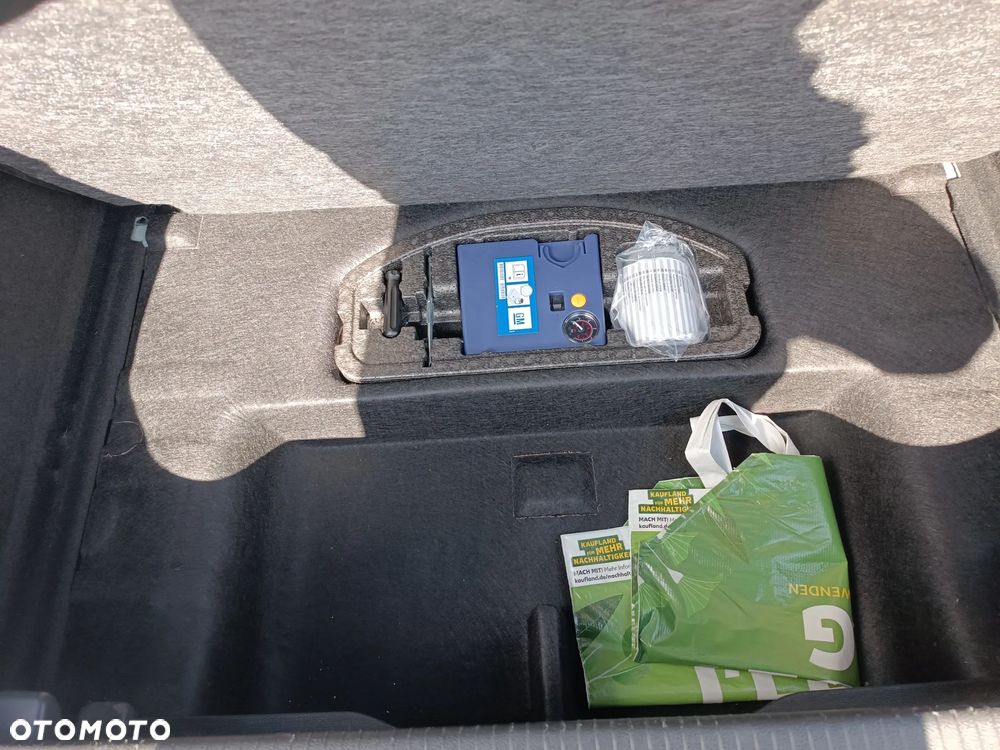 Opel Astra 1.4 Turbo 150 Jahre - 12
