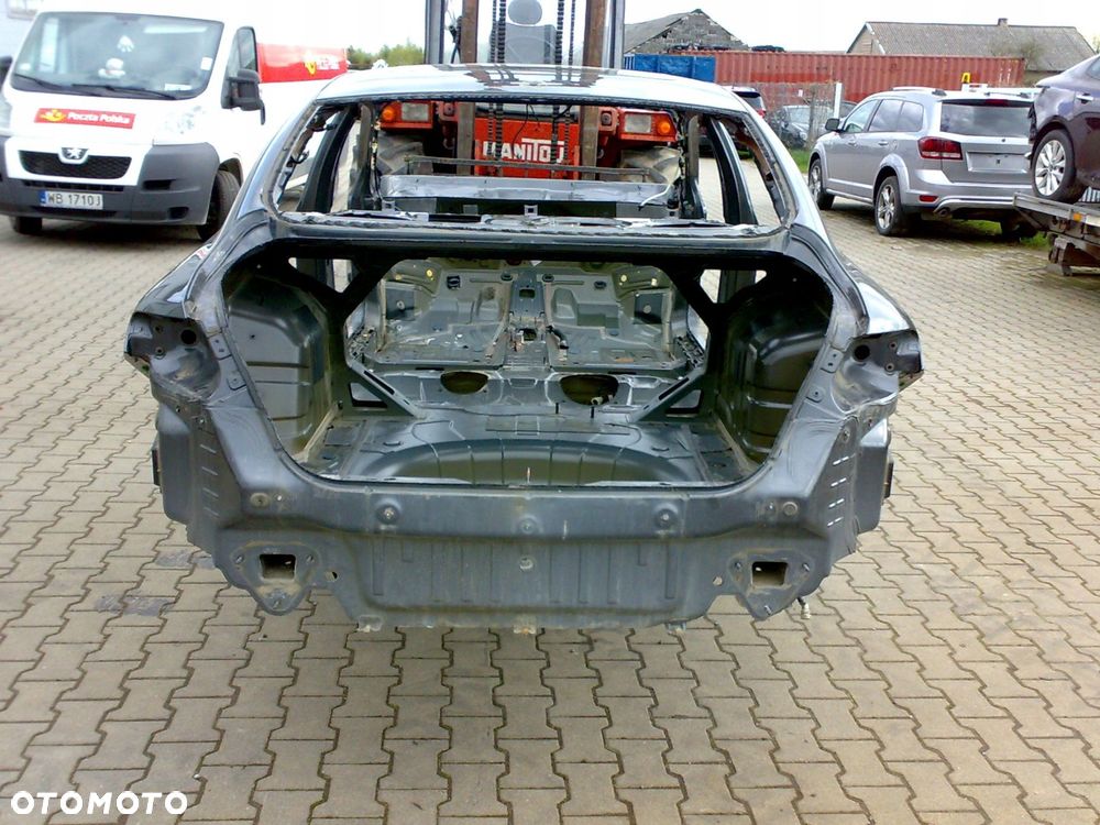 chrysler 200 200c 200s 2015 - 2018 błotnik tylny lewy ćwiartka tylna tył - 2