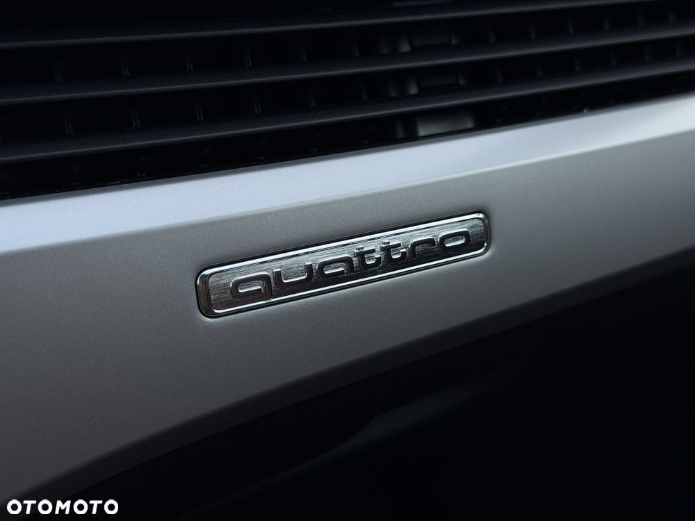 Audi A4 Avant 40 TDI quattro S tronic advanced - 38