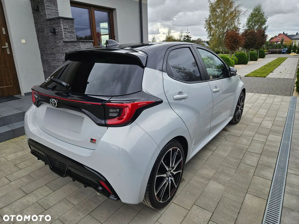 Toyota Yaris 1.5 Comfort - 4