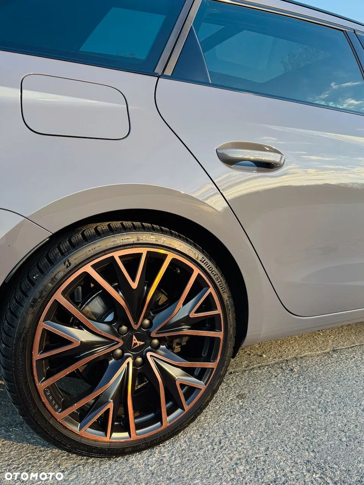 Cupra Leon Sportstourer 2.0 TSI 4Drive VZ DSG - 14