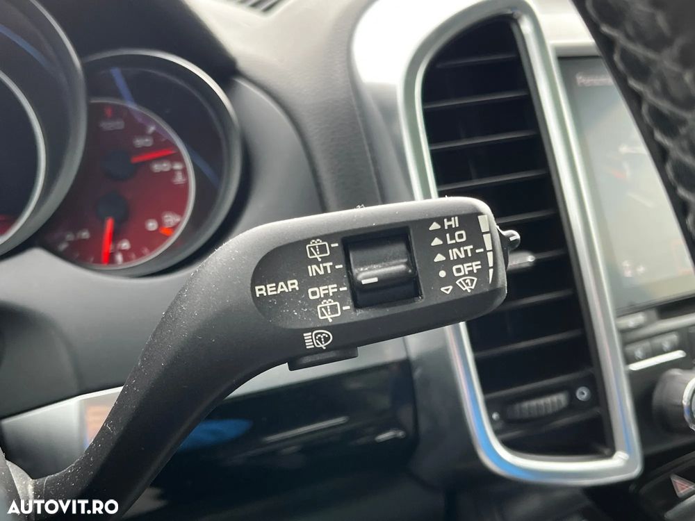 Porsche Cayenne - 20