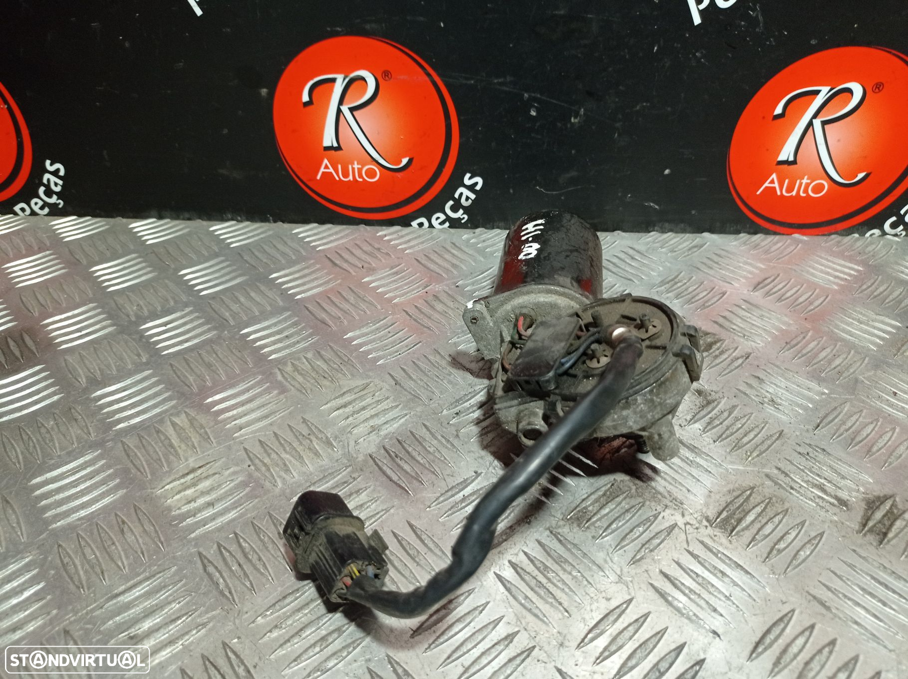 Motor De Limpa Vidro Traseiro Hyundai H-1 / Starex Veículo Multiuso (A - 2