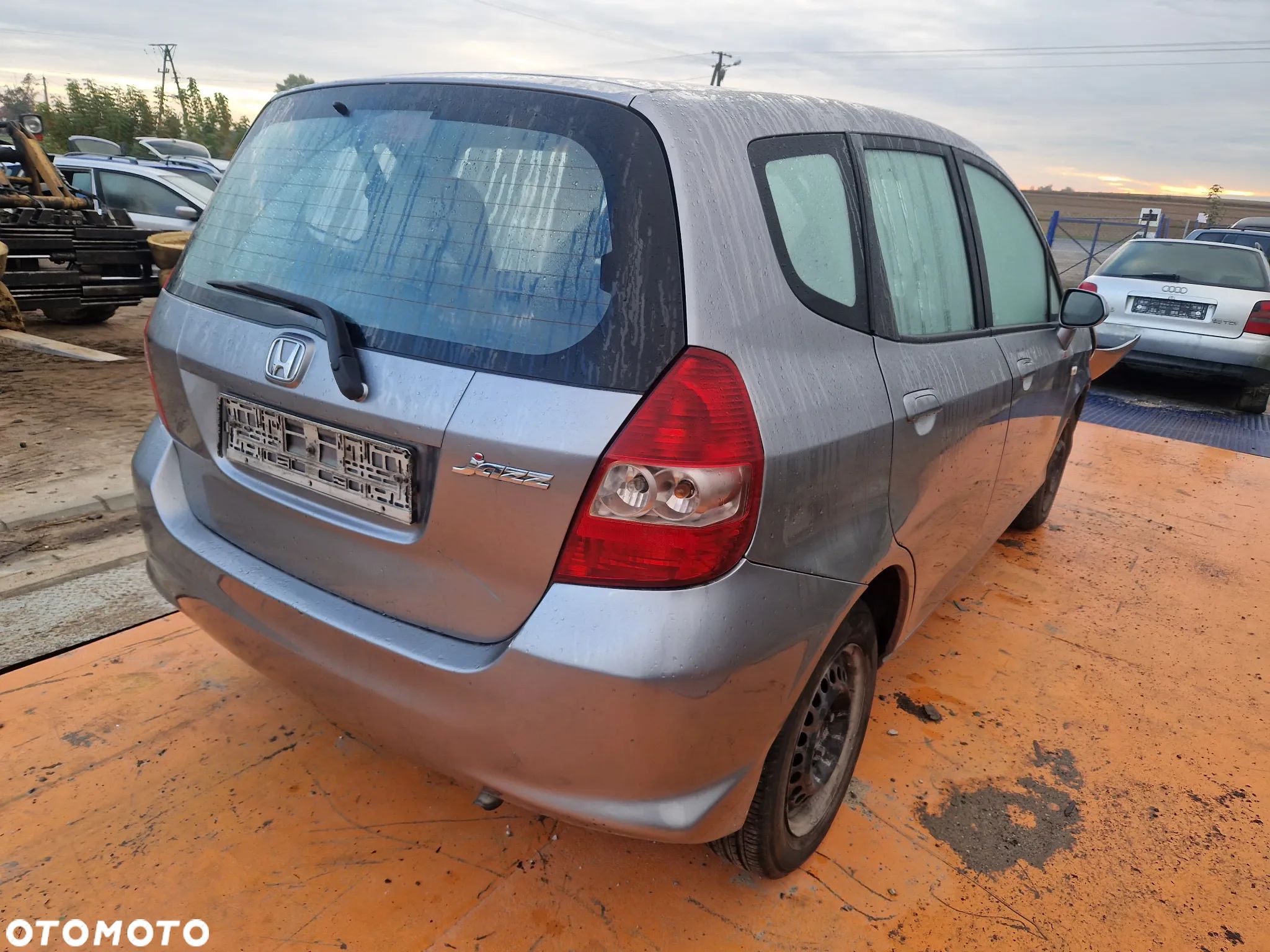 Honda JAZZ II 02-08 Silnik 1.2 i-DSI L12A1 L12A4 78KM/57kW NH642M na części drzwi klapa - 1