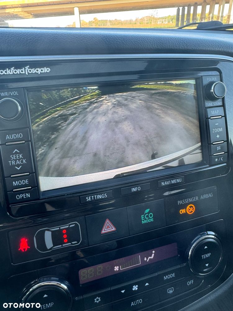 Mitsubishi Outlander - 15