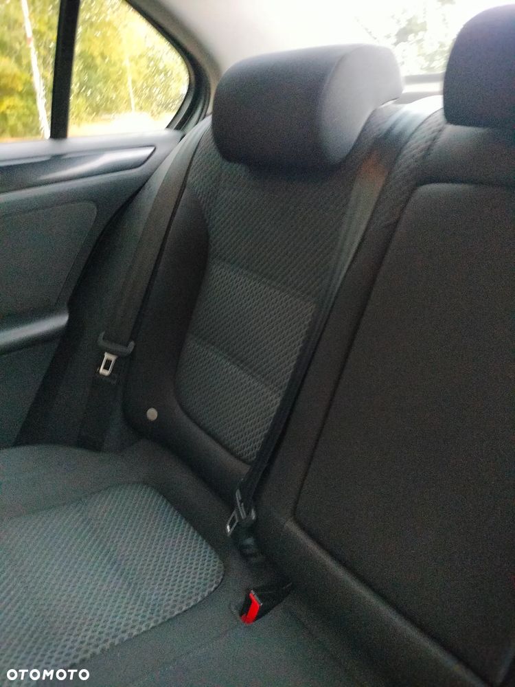 Volkswagen Jetta 1.6 TDI Comfortline - 20