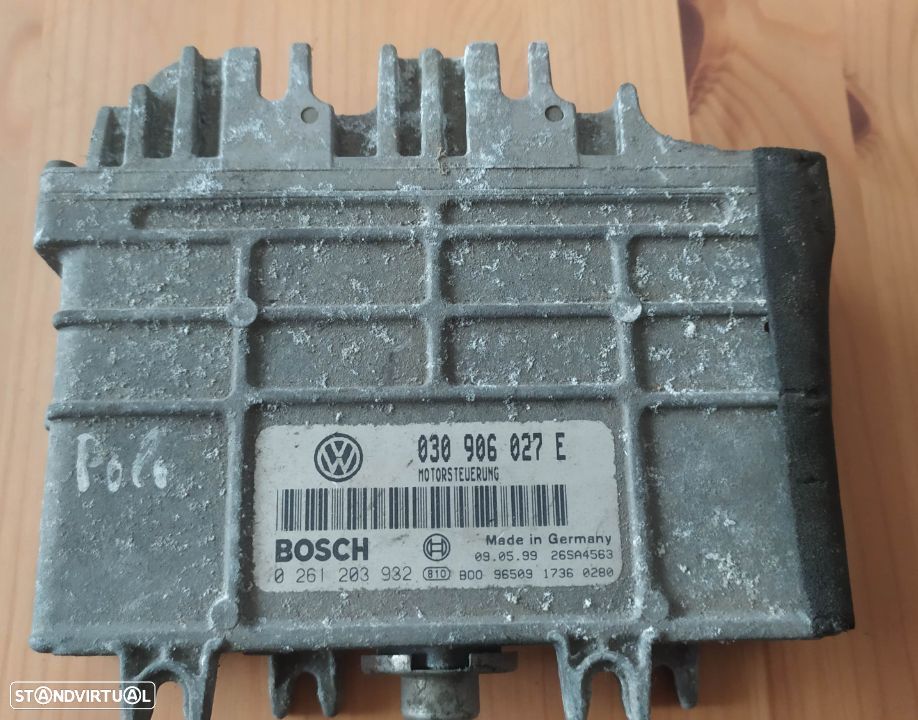 Centralina Volkswagen Polo 6N 1.0i  030906027E 0261203932 - 1