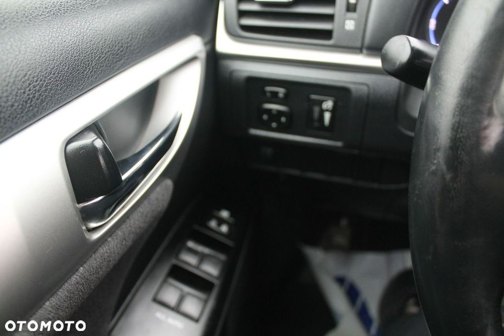 Lexus CT - 16